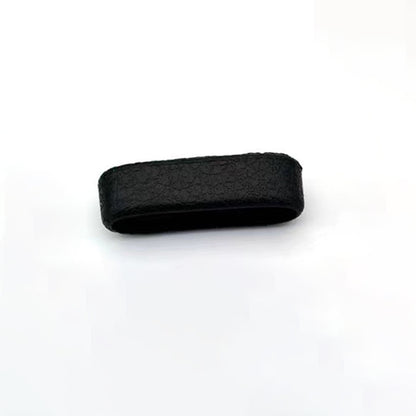 Men's belt buckle with fixed tail.