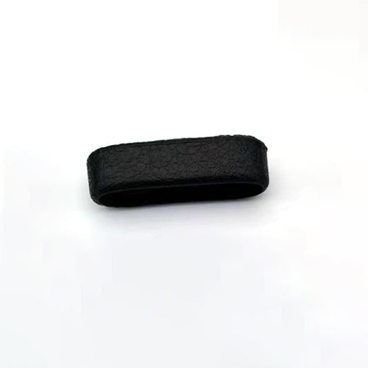 Men's belt buckle with fixed tail.